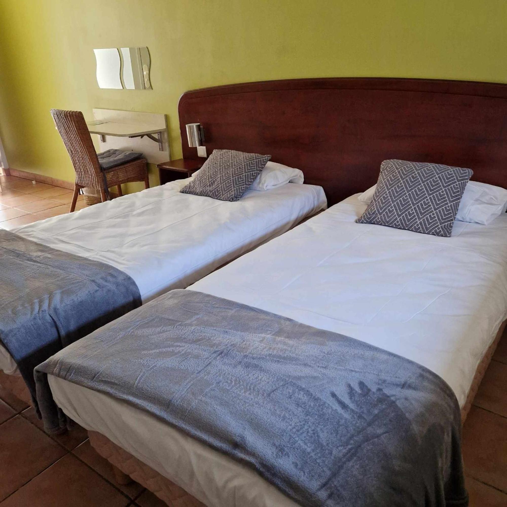 Tempo Hotel Millau Buitenkant foto