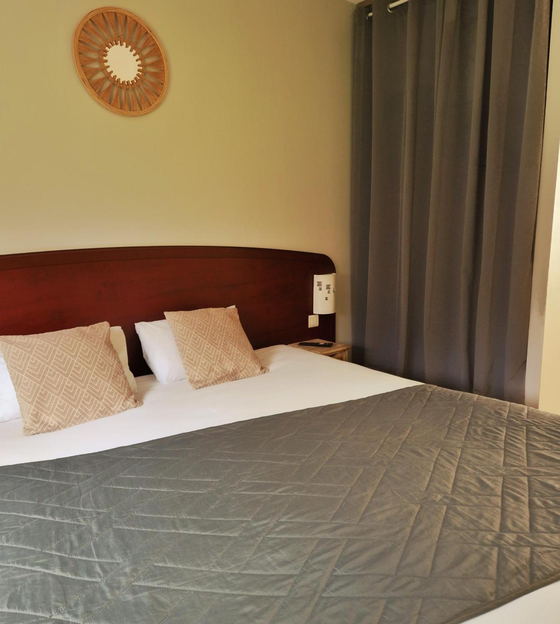 Tempo Hotel Millau Buitenkant foto